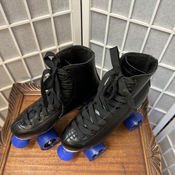 Chicago Skates, Unisex, Skate, Black, Sz 6, Laces,Blue wheels, Roller skates.! - Picture 7 of 12